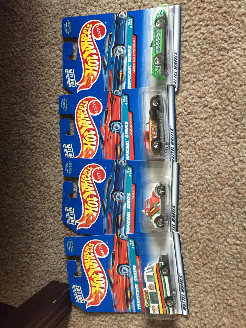 Illustration for article titled Enormous Die-Cast Collection - Box 45 - Let the Hot Wheels Roll...